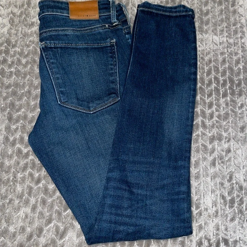 Lucky Brand Stella Skinny Jeans. Size 2/26